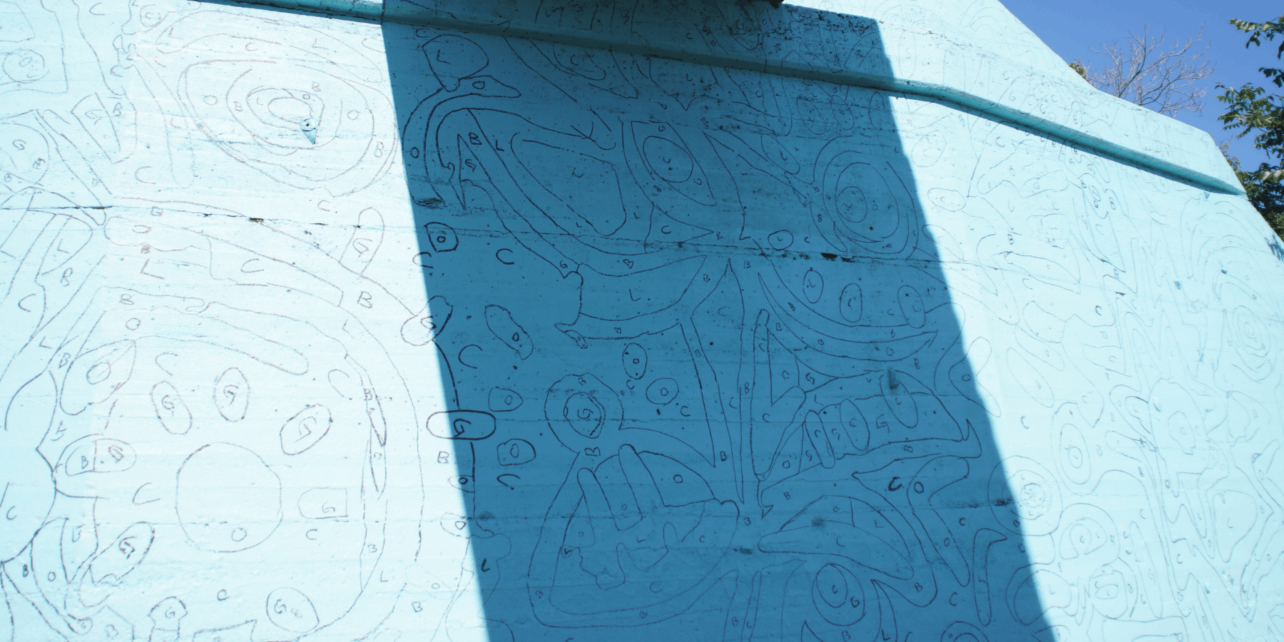 Outlined wall